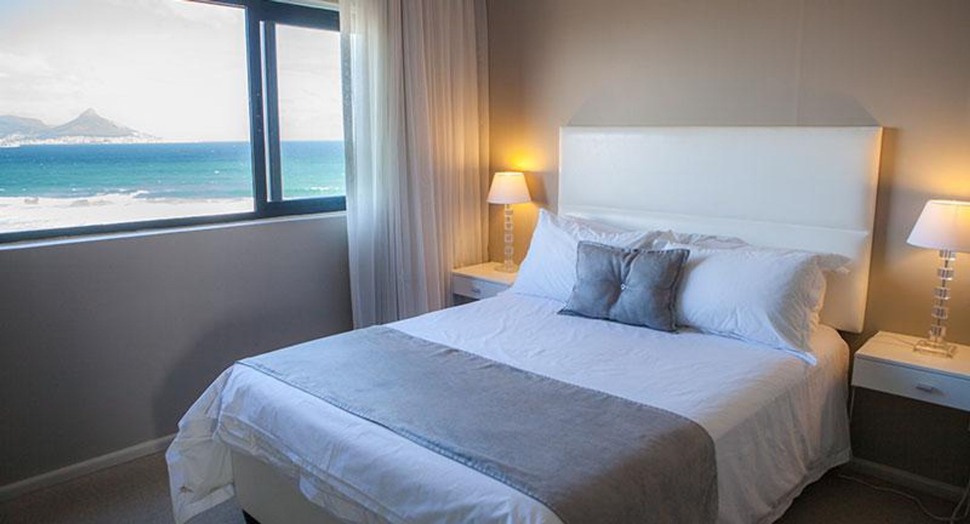 2 Bedroom Property for Sale in Bloubergrant Western Cape